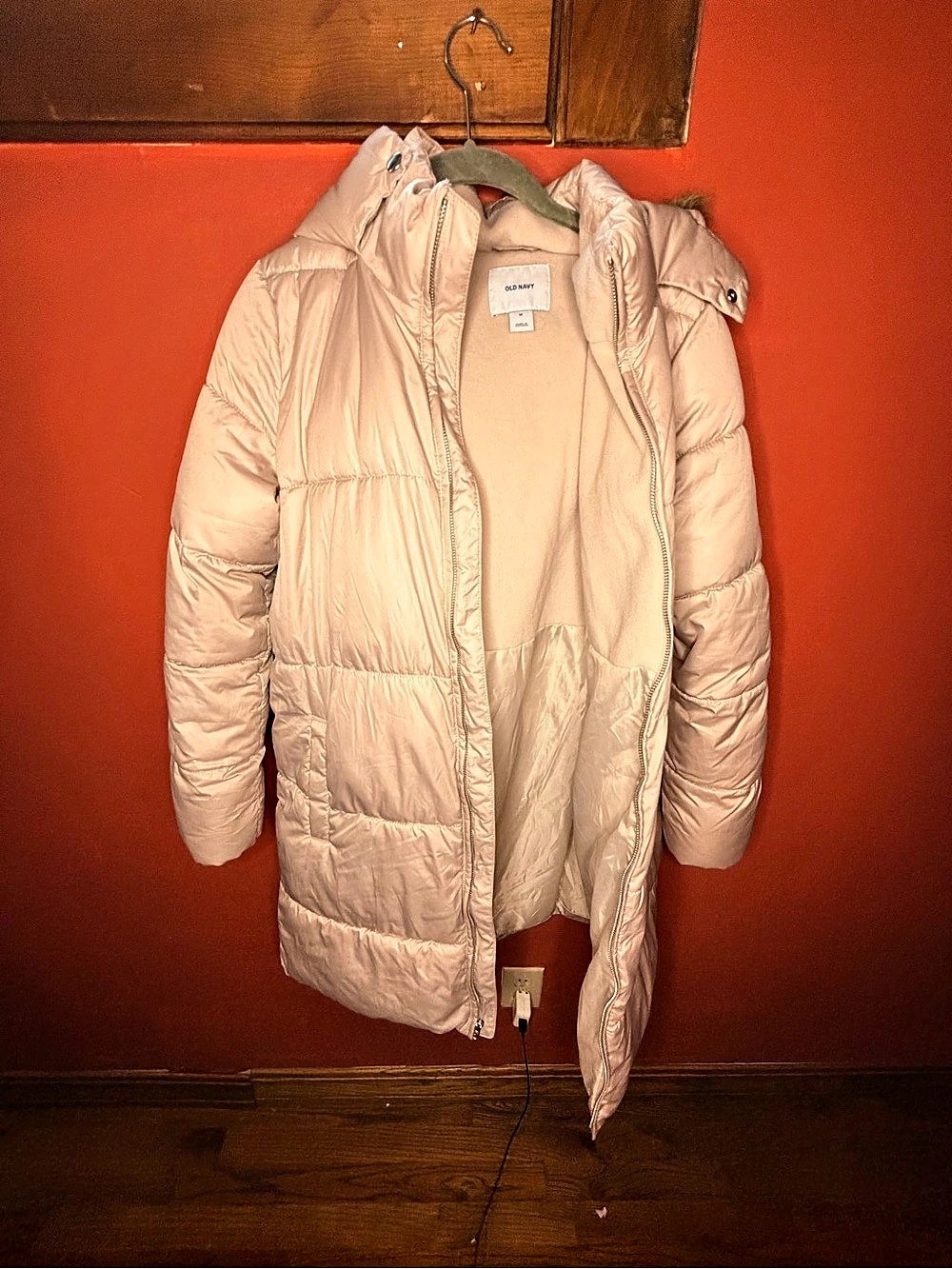 Old Navy Women's Puffer Jacket in Pink Size Medium
